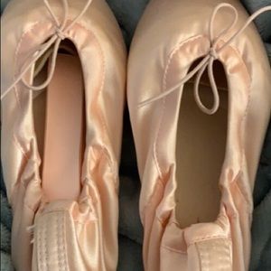 Ballet pointe shoes